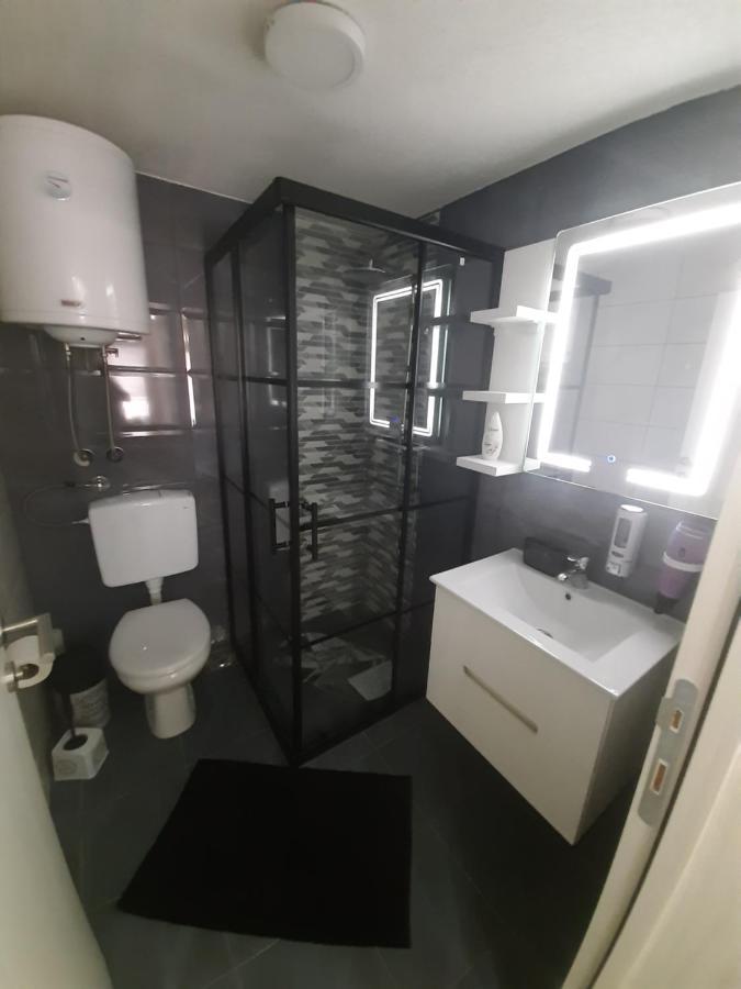 Adrijana 2 Apartmani Vrnjačka Banja エクステリア 写真
